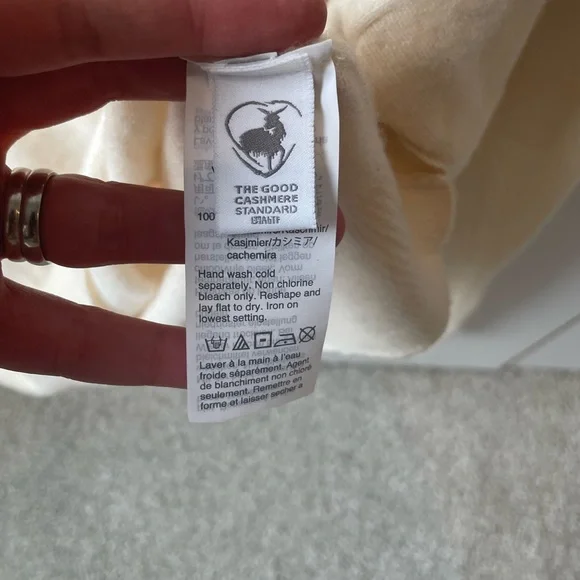 J. Crew cashmere turtleneck EUC. Size M. ivory/cream - Picture 4 of 7